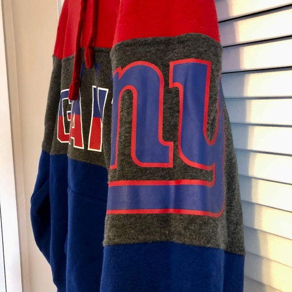 **LIKE NEW** NY Giants Sweatshirt/Hoodie - Picture 2 of 5